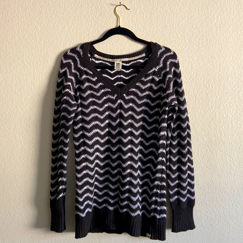 Roxy Black & White Striped Knit V-Neck Sweater, XL